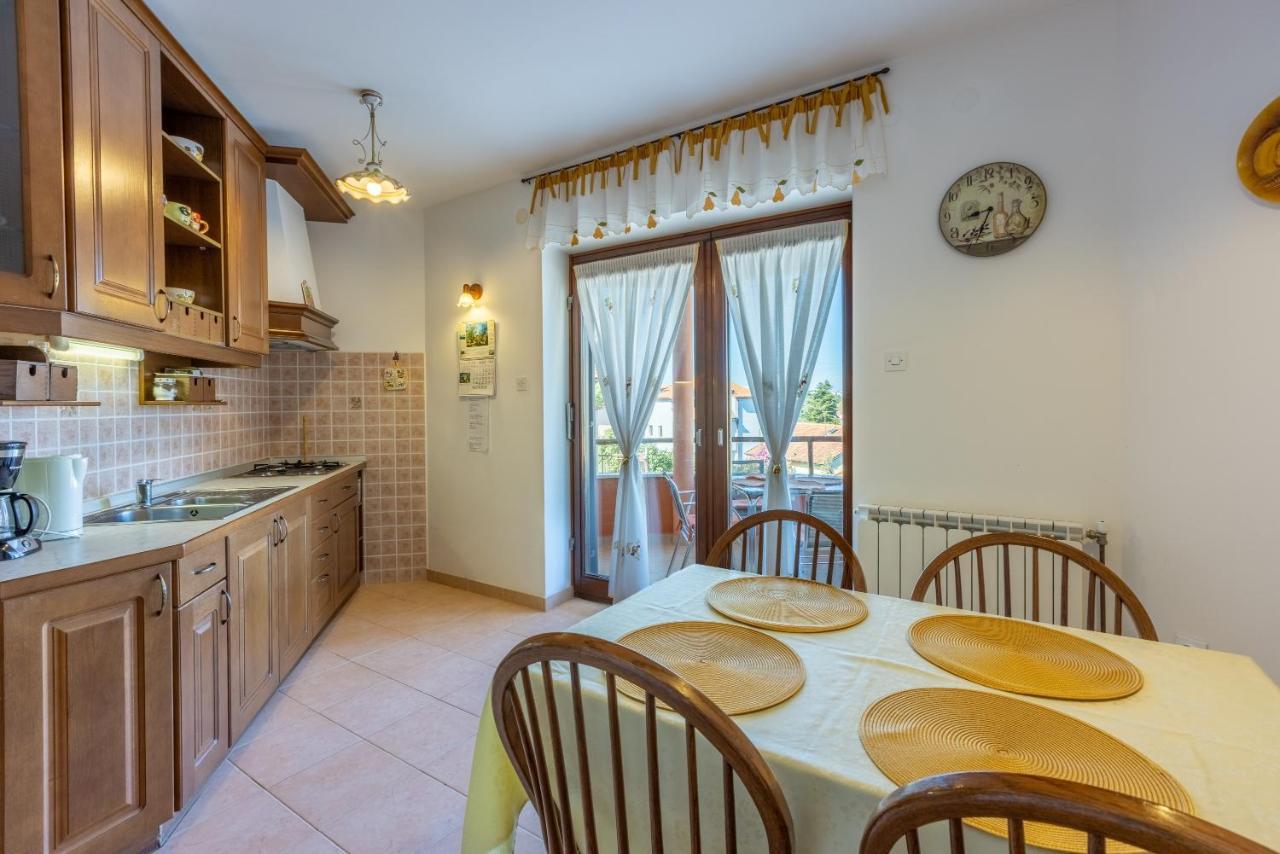 Apartments Villa Mavero Баньоле Екстер'єр фото