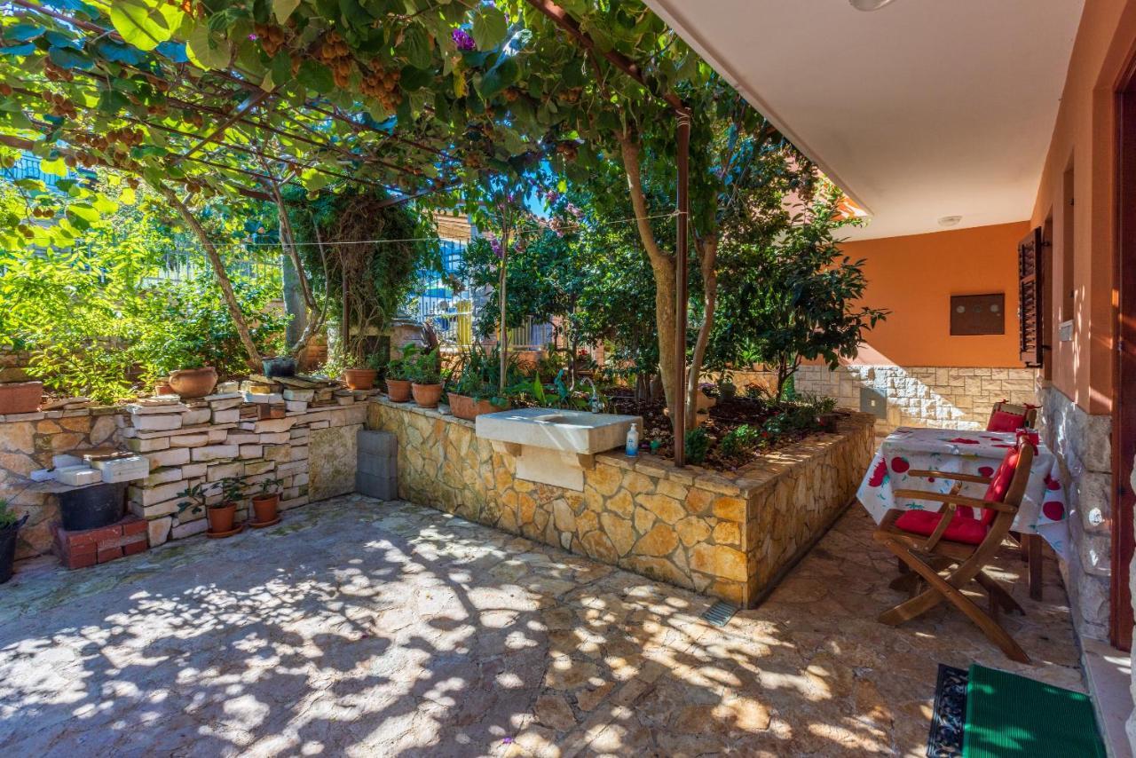 Apartments Villa Mavero Баньоле Екстер'єр фото