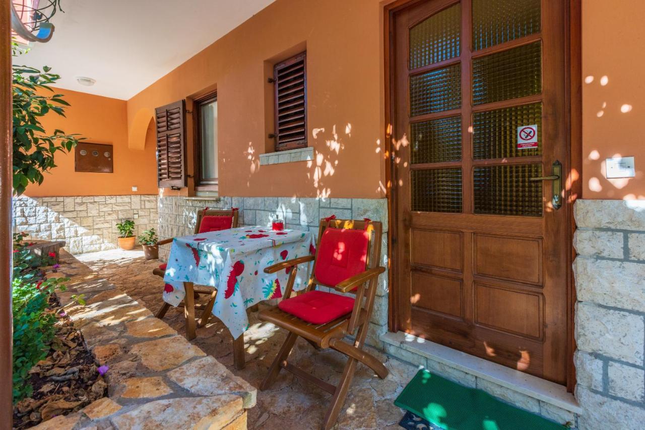Apartments Villa Mavero Баньоле Екстер'єр фото