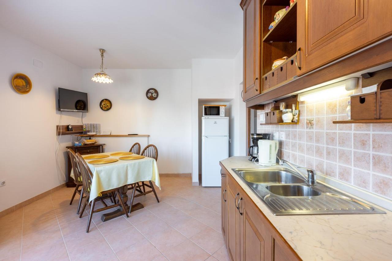 Apartments Villa Mavero Баньоле Екстер'єр фото