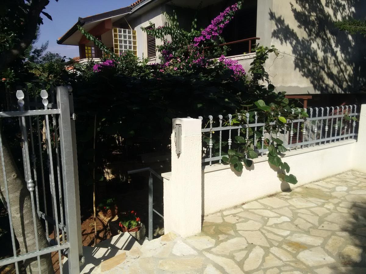 Apartments Villa Mavero Баньоле Екстер'єр фото