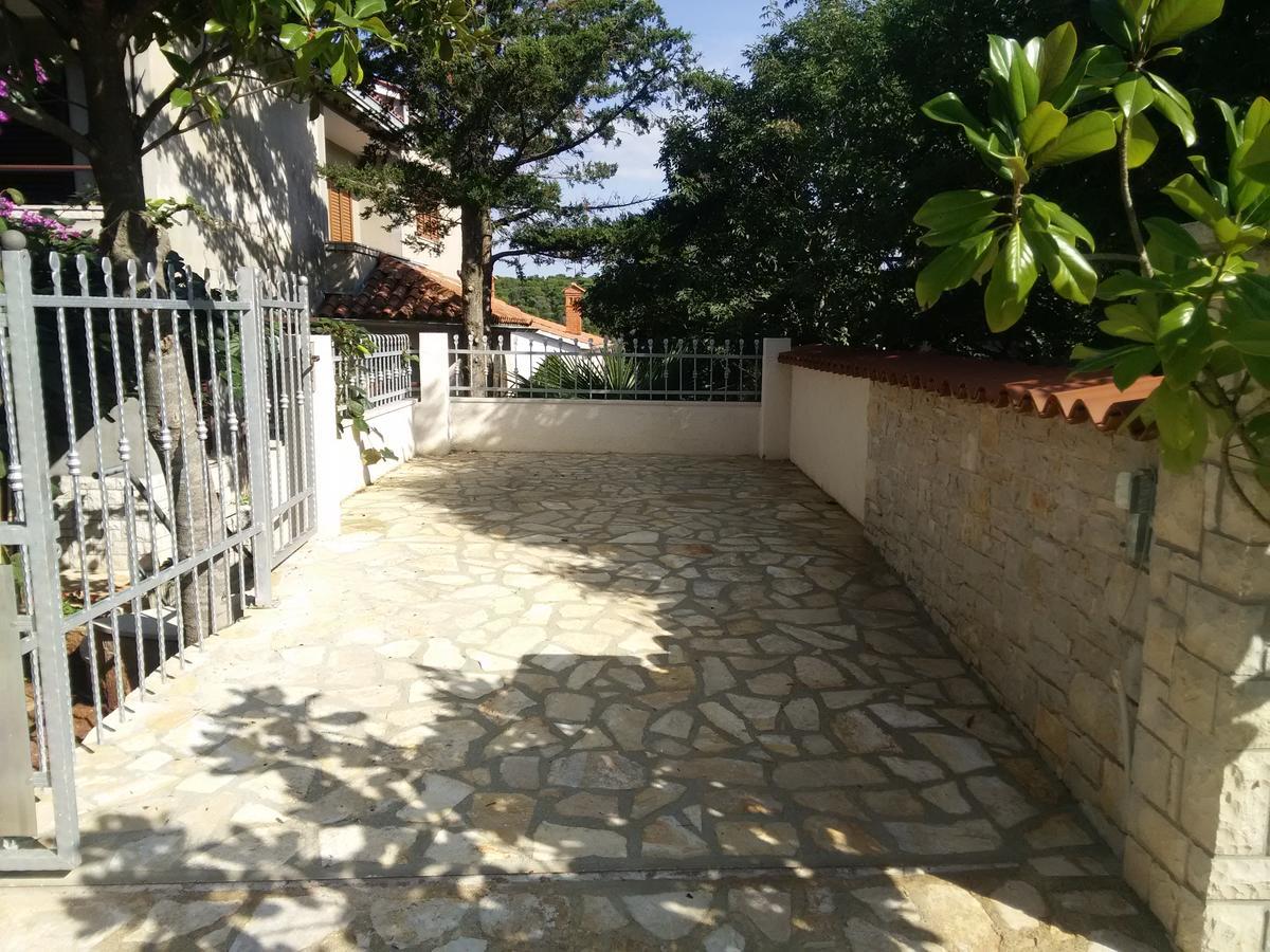 Apartments Villa Mavero Баньоле Екстер'єр фото