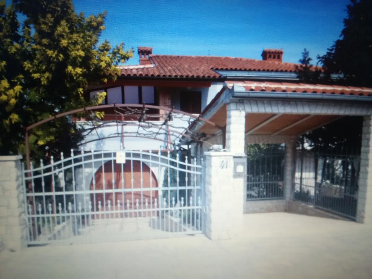 Apartments Villa Mavero Баньоле Екстер'єр фото