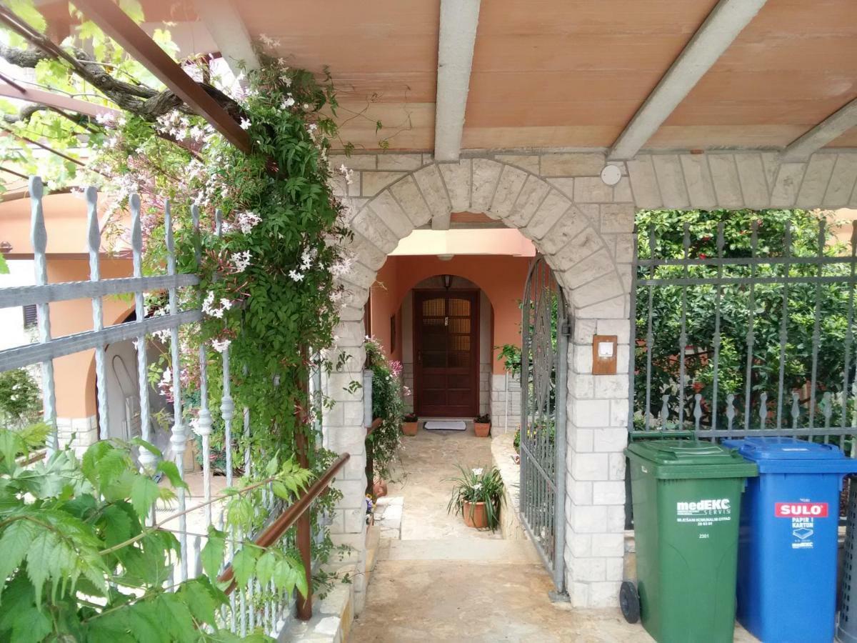 Apartments Villa Mavero Баньоле Екстер'єр фото