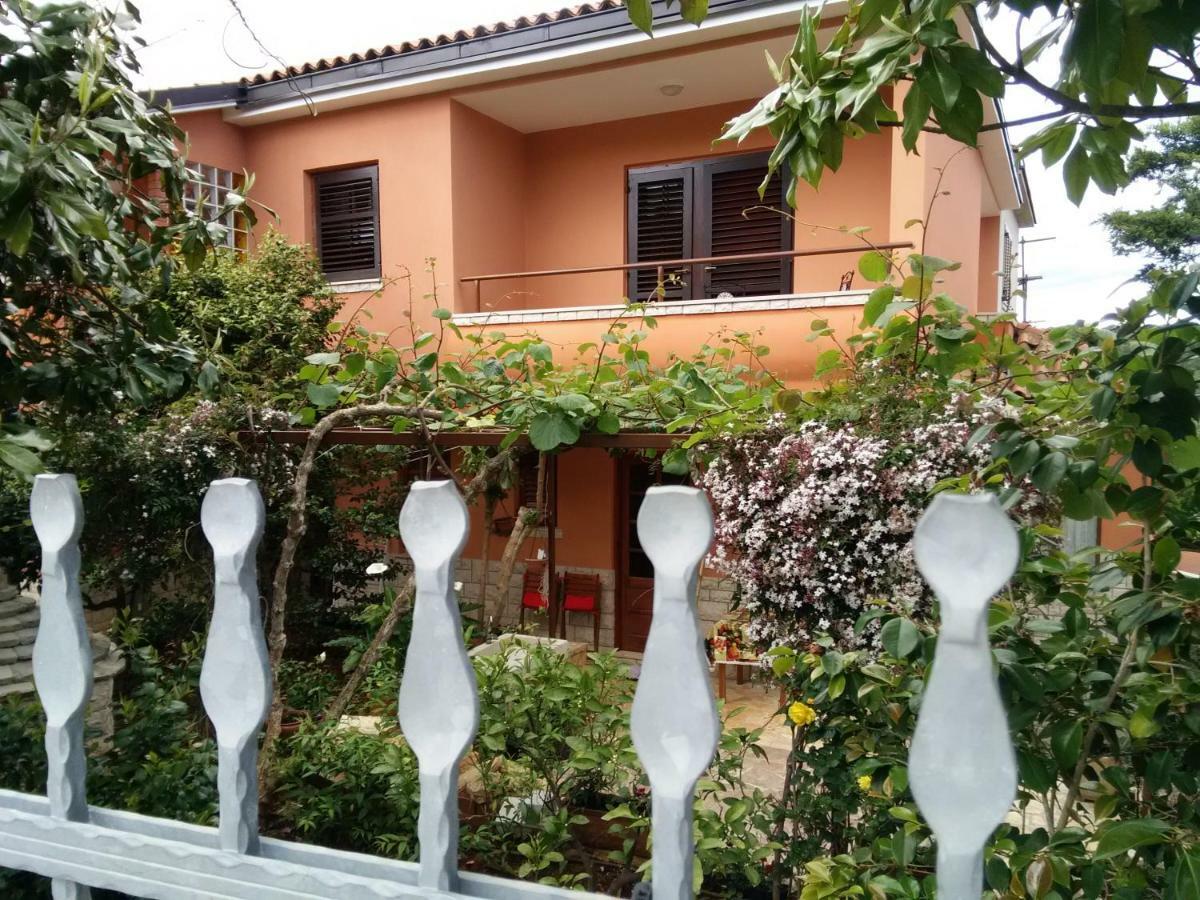 Apartments Villa Mavero Баньоле Екстер'єр фото