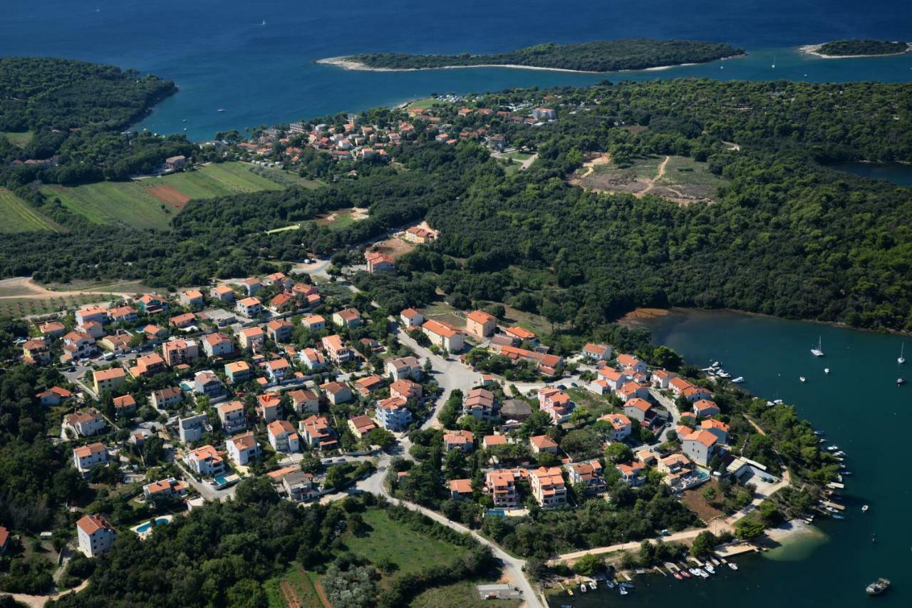 Apartments Villa Mavero Баньоле Екстер'єр фото